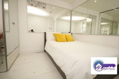 1 bedroom in a flat share to rent - Photo 2