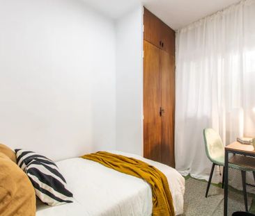 Calle del Pez Austral, Madrid, Community of Madrid 28007 - Photo 2