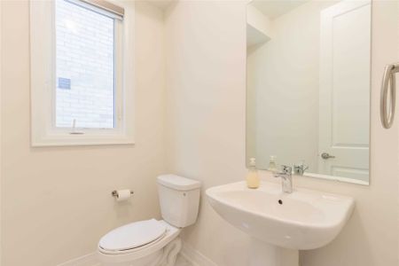 For Lease - 20 Bill Guy Drive Unit# Upper Level, Georgina, Ontario - Photo 4