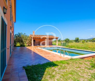 Rustic finca for rent with five bedrooms in Santanyí - Photo 6