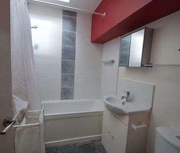 Bedroom T Floor In Godalming, GU7 - Photo 2