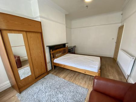 4 bedroom house to rent - Photo 3