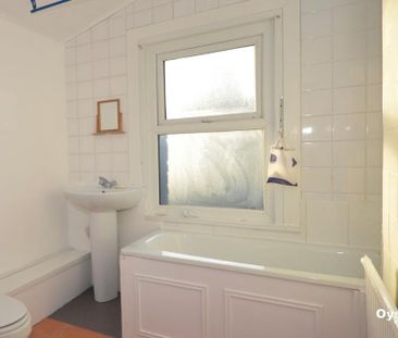 3 bedroom terraced house to rent - Photo 6