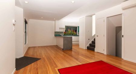 Parnell Beauty With Parking - Photo 4