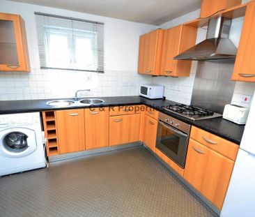 3 bedroom terraced house to rent - Photo 4