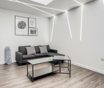 4 bedroom terraced house to rent - Photo 1