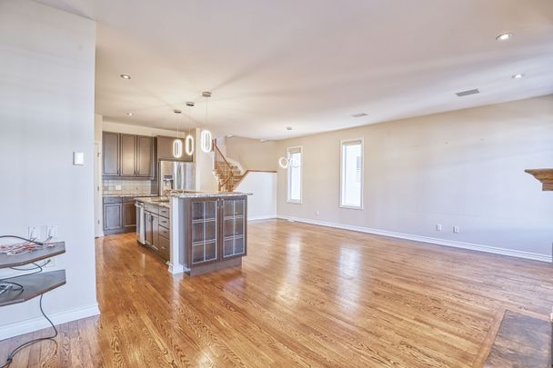 For Lease - 226 CELTIC RIDGE Crescent, Kanata, Ontario - Photo 1