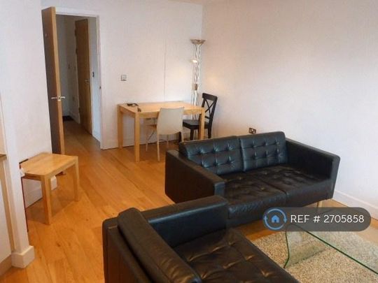 2 bedroom flat to rent - Photo 1