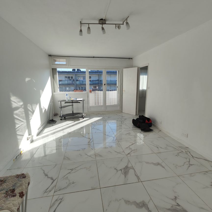 Location Appartement 3 pièces 61m² LE MEE SUR SEINE 77350 - Photo 1