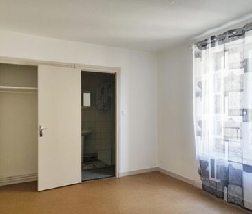 A LOUER - APPARTEMENT T1 - ROANNE HYPER CENTRE - Photo 4