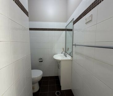 Immaculate 4 Bedroom Townhouse In a Convenient Location!! - Photo 2