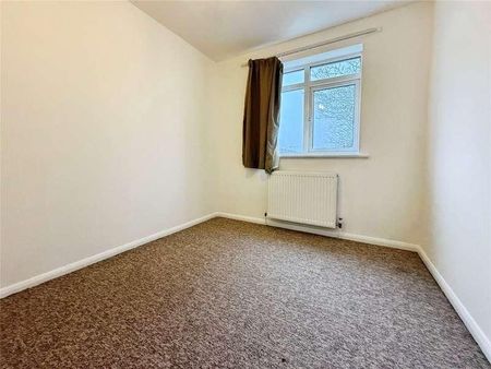 Islandsmead, Swindon, Wiltshire, SN3 - Photo 4