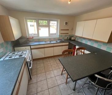 6 bedroom house to rent - Photo 3