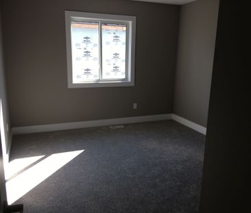 For Lease - 1753 Brayford Avenue, London South, Ontario - Photo 2