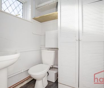 1 bedroom in a house share to rent - Photo 6