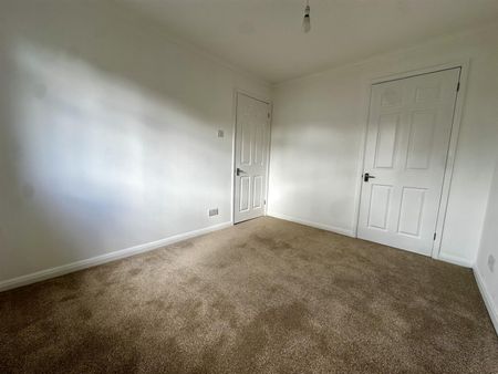 Pippin Row, Calne, SN11 - Photo 3
