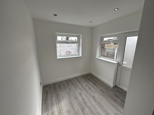 3 bed Semi-detached in Ruskin Avenue , Leyland, PR25 3ND - Photo 1