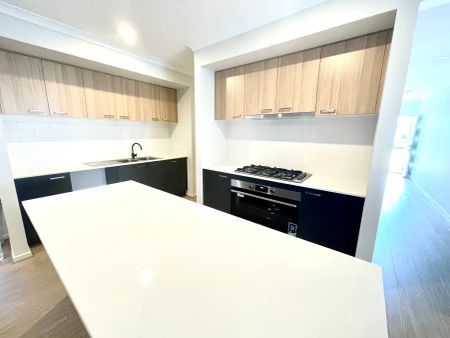 “Brand new 4 bedder” - Photo 5