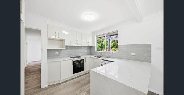 FAMILY HOME IN SHELLY BEACH! - Photo 1