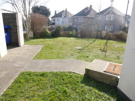 Alexandra Road, Parkstone - Photo 3