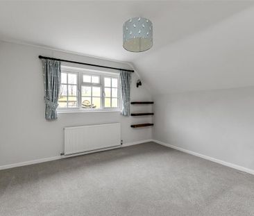 4 bedroom detached house to rent - Photo 4