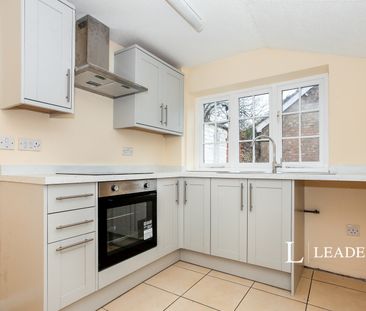 2 bedroom cottage to rent The Green, Peterborough, Cambridgeshire, PE4 - Photo 3