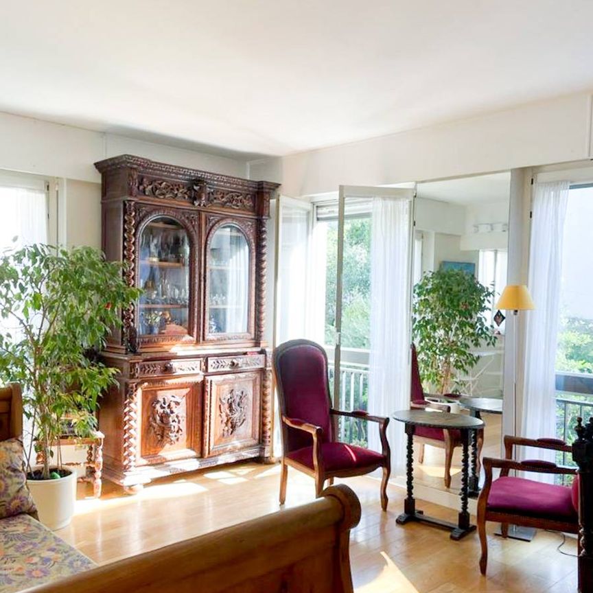 Logement à Paris, Location meublée - Photo 1