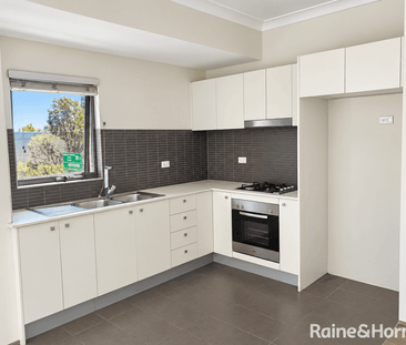1 Bedroom Apartment in the heart of Homebush West - - Photo 4