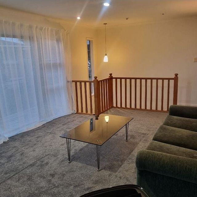 Charming 4BR Home in Browns Bay - Photo 1