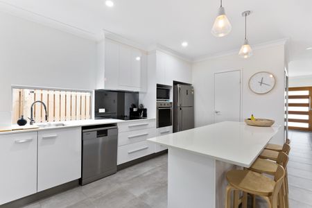 15 Intelligence Street, Oonoonba QLD 4811 - House For Rent | Domain - Photo 5