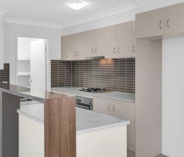 8 Filey Court, Berrinba QLD 4117 - House For Rent | Domain - Photo 6