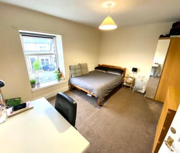 4 bedroom terraced house to rent - Photo 5