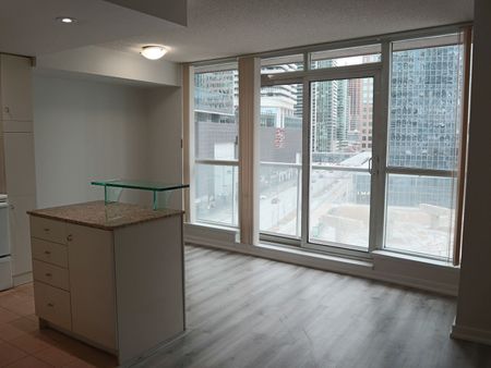 For Lease - 8 York Street Unit# 604, Toronto, Ontario - Photo 5