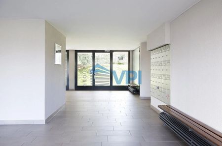 Bright 4-room apartment on 4th floor with balcony and parking in Meyrin - Foto 3