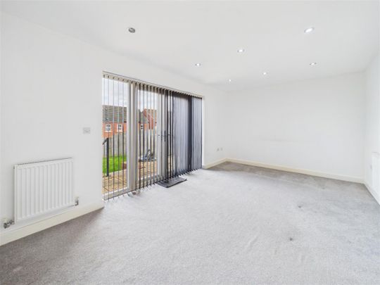 3 bedroom Town house to rent - Photo 1