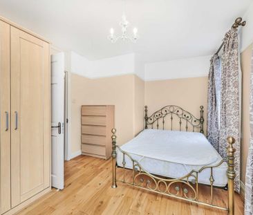 3 bedroom terraced house to rent - Photo 6