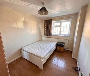 Lime Grove, Hayes, UB3 - Photo 3