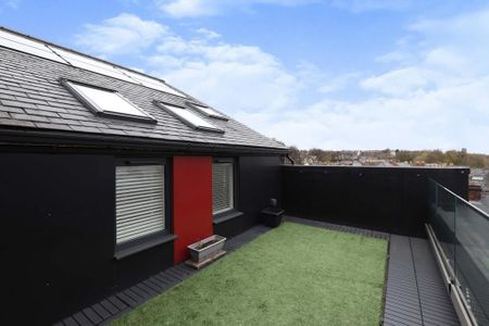 2 bedroom penthouse to rent - Photo 4
