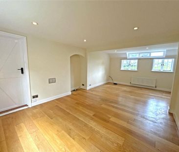 4 bedroom detached house to rent - Photo 2