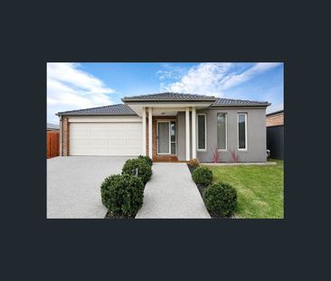 Spacious Family Living in a Prime Lara Location! - Photo 6