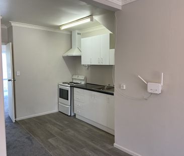 Convenient Terrace Living - Photo 5