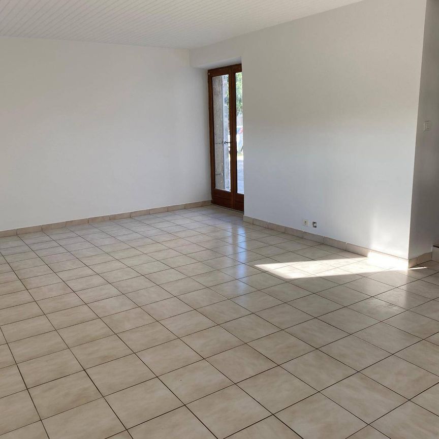 Location appartement 4 pièces 74.35 m² à Aubenas (07200) - Photo 1