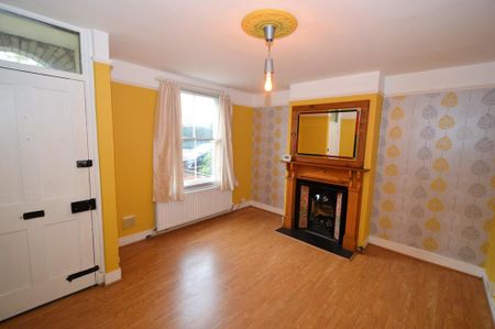 2 bedroom cottage to rent - Photo 2