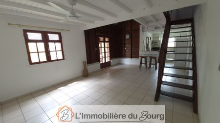 Location Maison 4 pièces 98m² STE ROSE 97115 - Photo 2