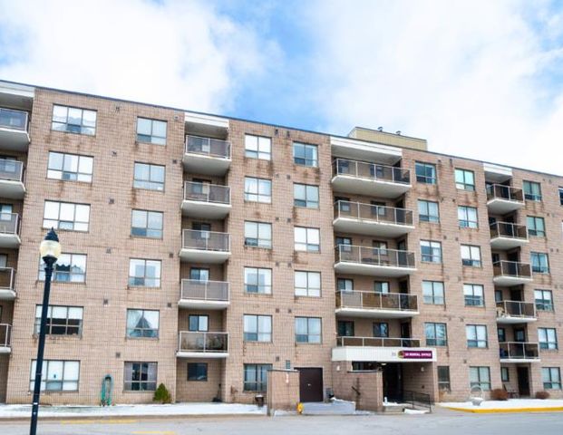 Lindsay and Parker Towers Apartments | 45 Bredin Parkway, Orangeville - Photo 1