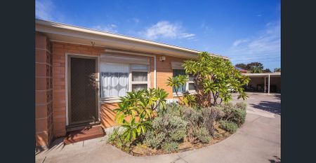 Two Bedroom Unit in Seaside Suburb - Photo 5