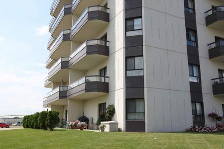 Marina Park Place III - Photo 2