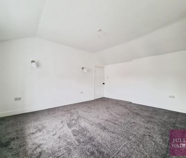 4 bedroom flat to rent - Photo 3