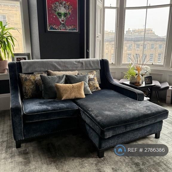 3 bedroom flat to rent - Photo 1