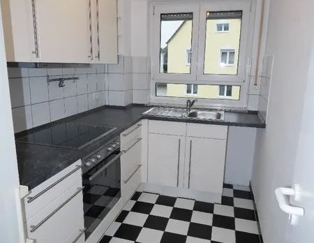 Helle 3-Zimmer-Wohnung mit Einbauküche und zwei Balkonen in gefragter Lage von Schlebusch - Foto 1